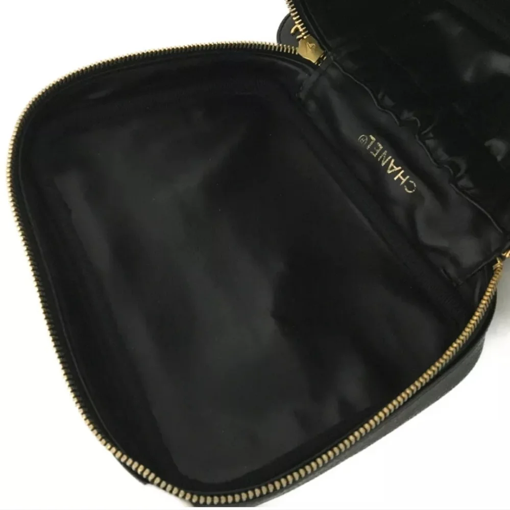 CHANEL CC Logo Grained Calfskin Cosmetics Vanity Hand Bag - Picture 9 of 12